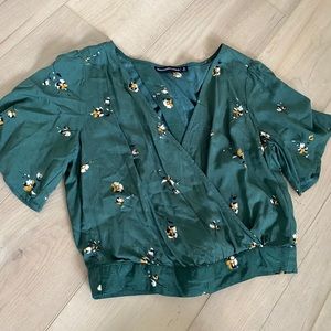 Abercrombie | crop blouse tie at waist